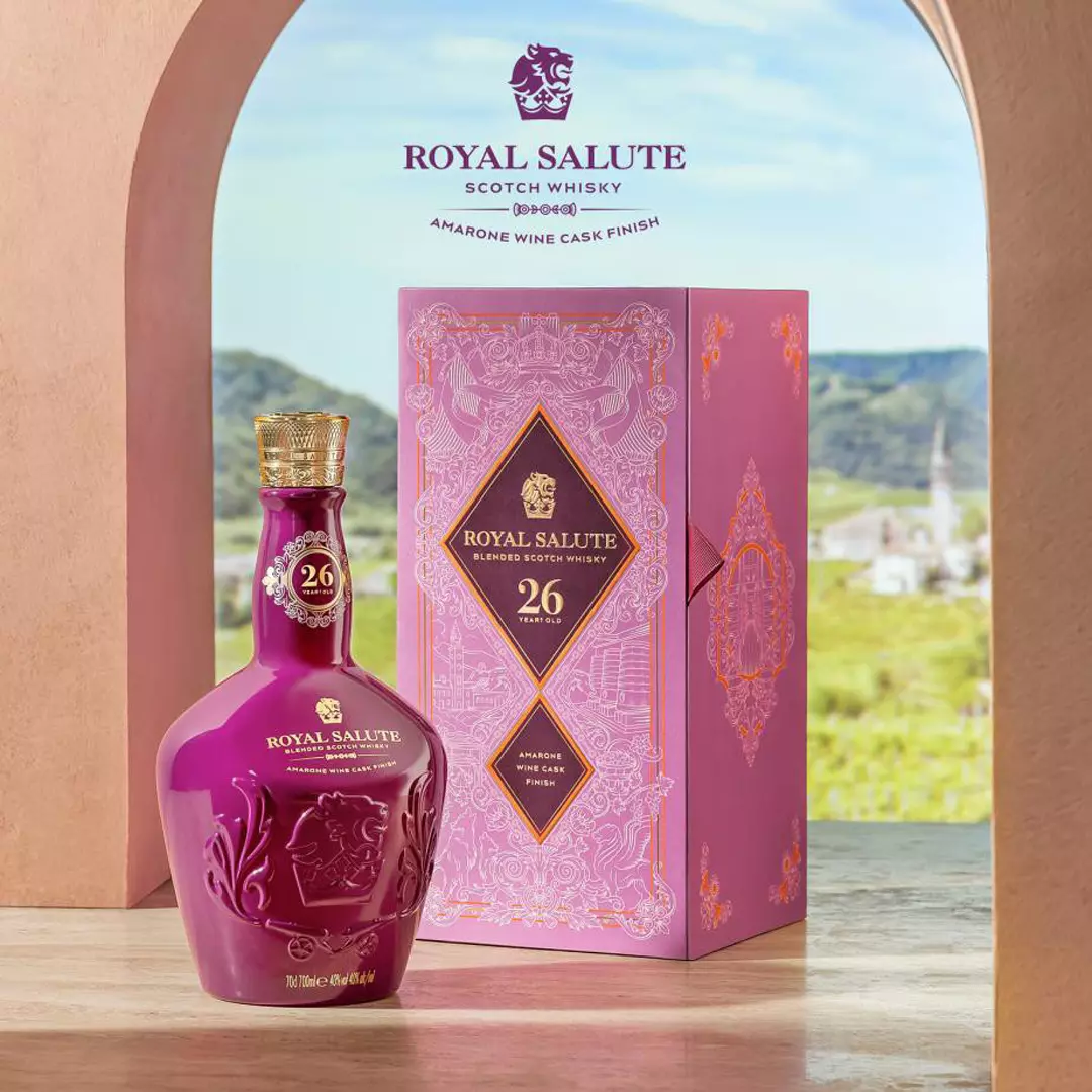 皇家禮炮 26年 王者品桶系列第二代 阿瑪羅尼紅酒桶限定版